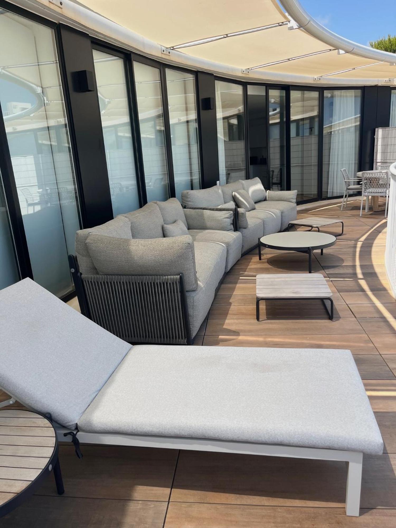 Penthouse Met Zeezicht Aan Het Apartament